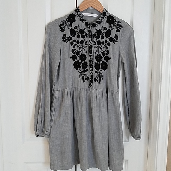 zara grey dress with embroidery